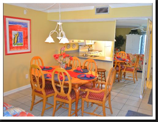 dining area of condo at Moonspinner